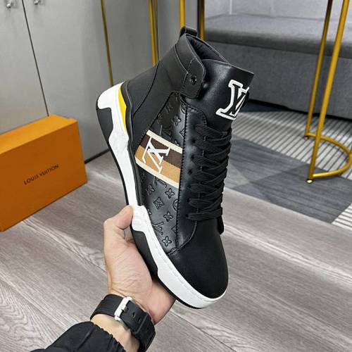 Louis Vuitton Trainer - 183465906