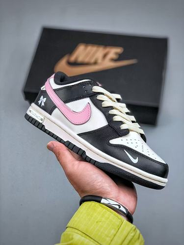 Footwear 241819088
