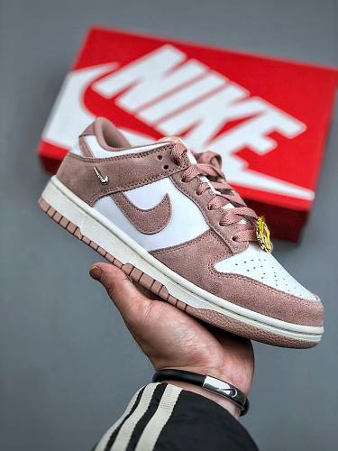 Footwear 241809066