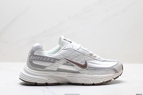 Footwear 242245094