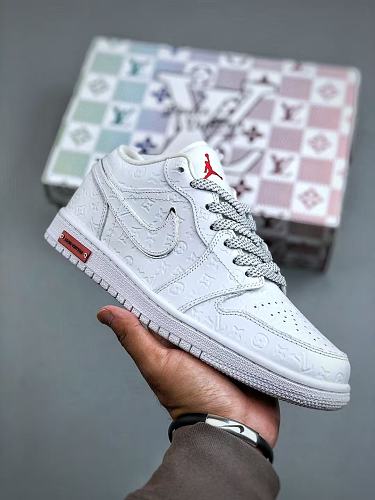 Footwear 242240729