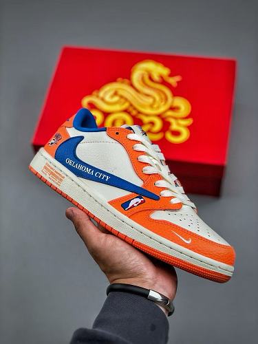Footwear 242241033