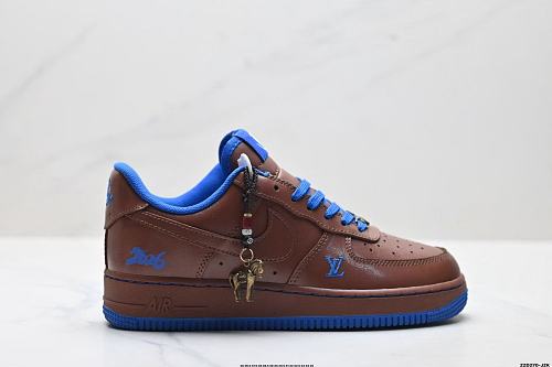 Footwear 241806637