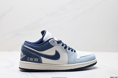 Footwear 242240554