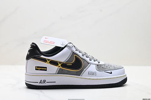 Footwear 241704640