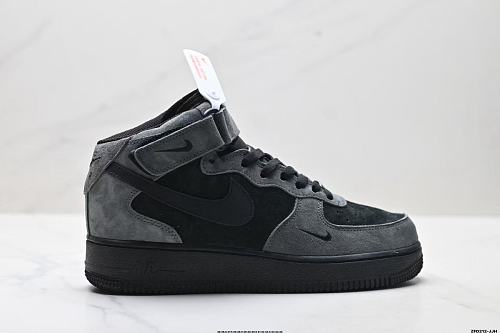 Footwear 241797105