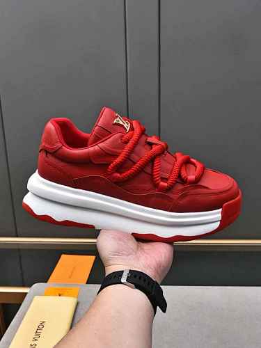 Louis Vuitton Trainer - 183466765