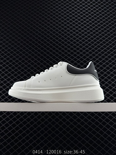 Alexander McQueen - 201150347