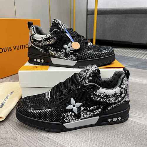 Louis Vuitton Trainer - 183358863