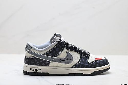 Footwear 241790414