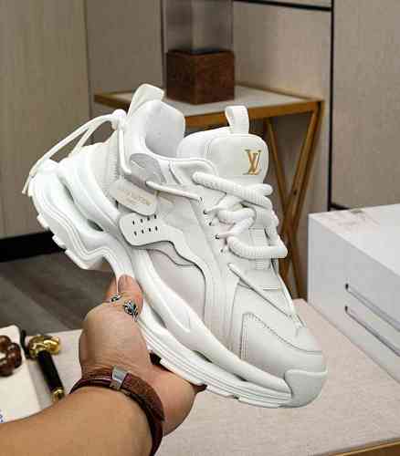Louis Vuitton Trainer - 183466947
