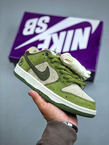 Footwear 241817096