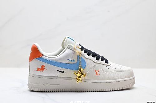 Footwear 241808686
