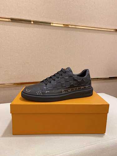 Louis Vuitton Trainer - 183351836