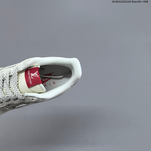 Footwear 244548993 photograph 3