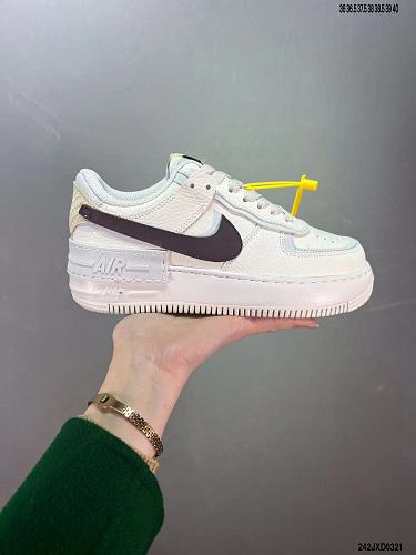 Footwear 241819284