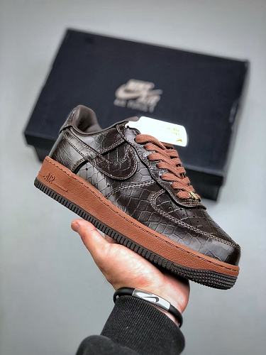Footwear 241815108