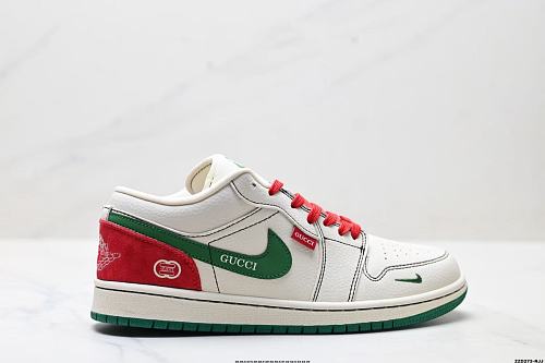 Footwear 242240118