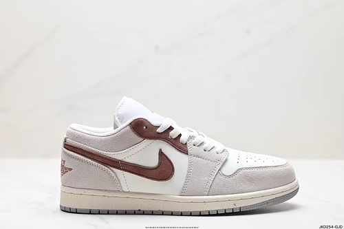 Footwear 242240324