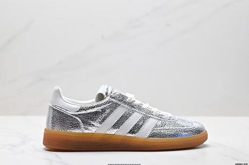 Footwear 242241878
