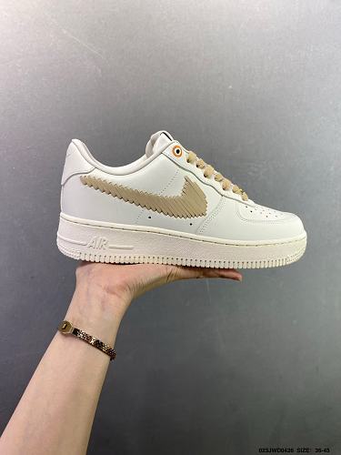 Footwear 241703408