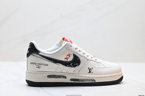 Footwear 241798052
