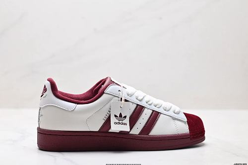 Footwear 242241942
