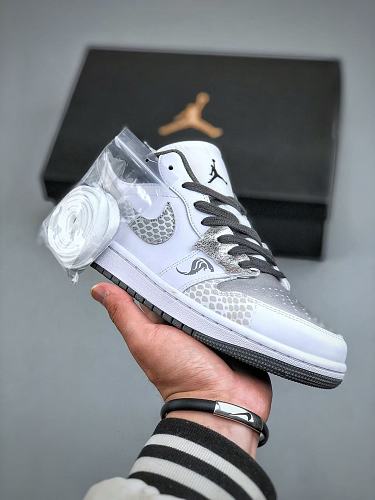 Footwear 242241202