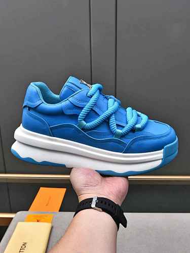 Louis Vuitton Trainer - 183466582