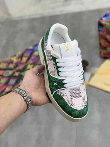 Louis Vuitton Trainer - 183467399
