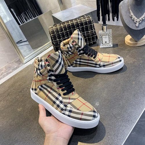 Burberrry - 183350821