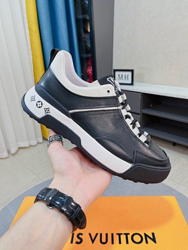 Louis Vuitton Trainer - 183354397