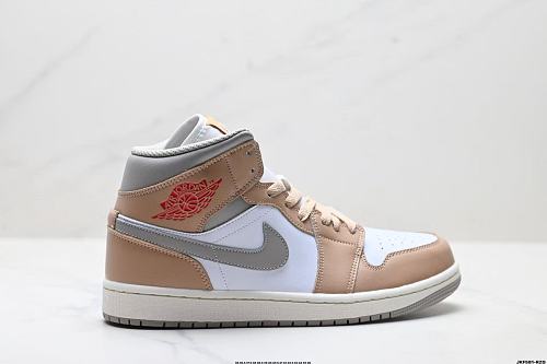 Footwear 242240561