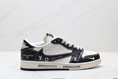 Footwear 242240061