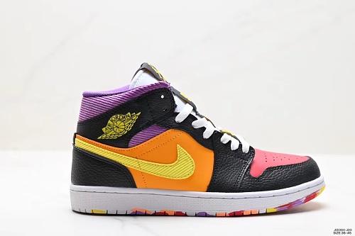 Footwear 242240615
