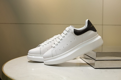 Alexander McQueen - 193817185