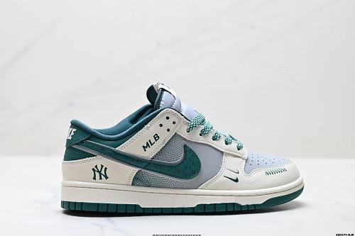 Footwear 241816582