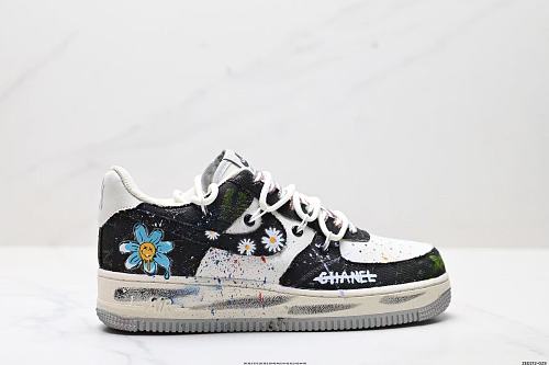 Footwear 241799112