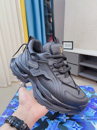 Louis Vuitton Trainer - 183353770