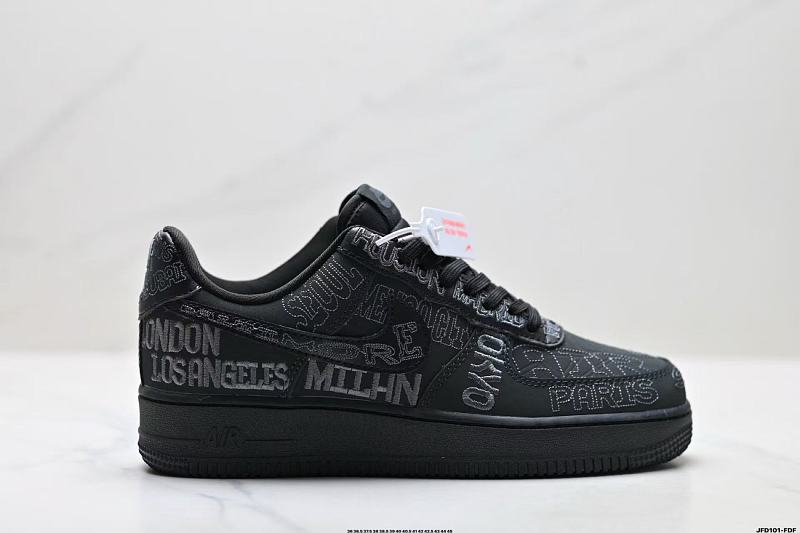 Footwear 241703029