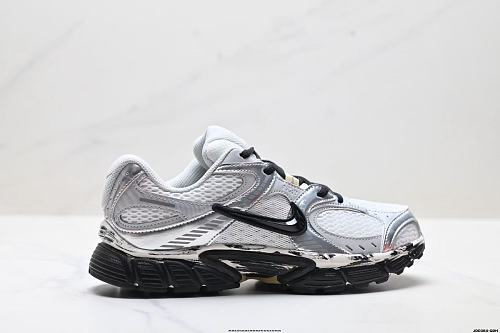 Footwear 242244400