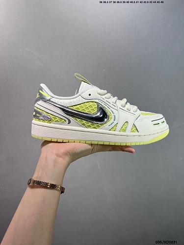 Footwear 242240800