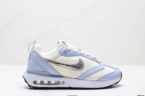 Footwear 242244640