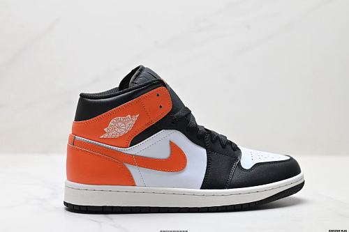 Footwear 242240606