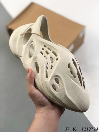Footwear 242243945