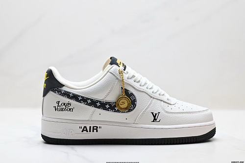 Footwear 241703048