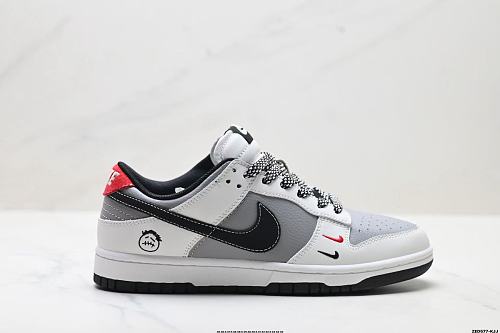 Footwear 241790548