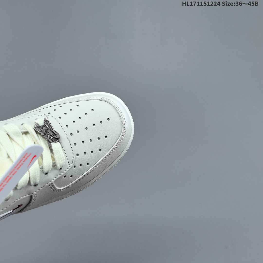 Footwear 244549192 photograph 4
