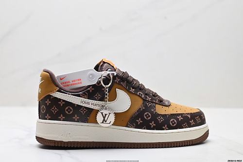 Footwear 241790741