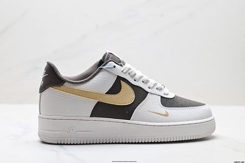 Footwear 241798659